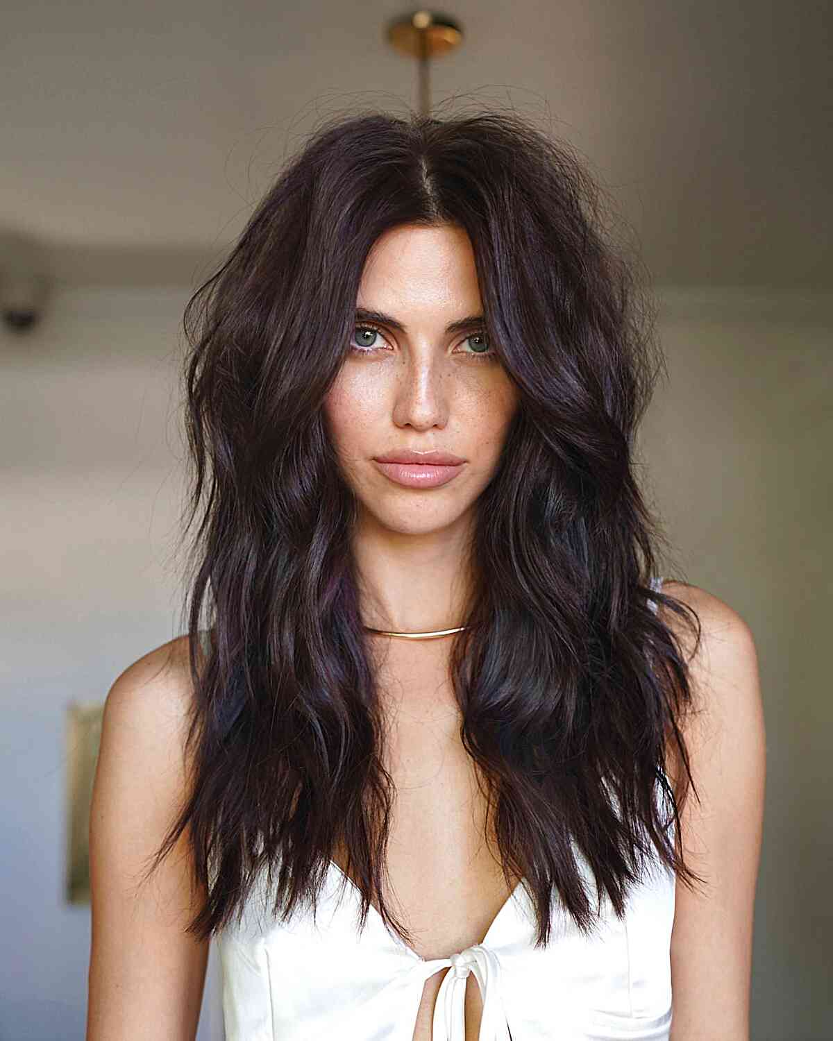Coiffures longues et hirsutes pour cheveux épais :33 idées élégantes
