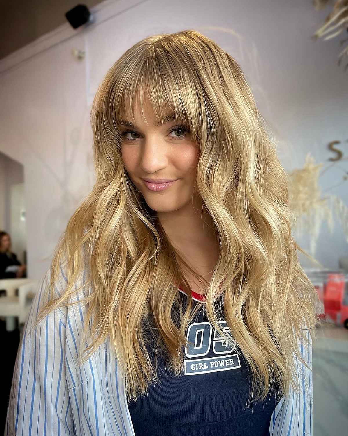 Franja fina para cabelos longos:estilos e dicas de especialistas 