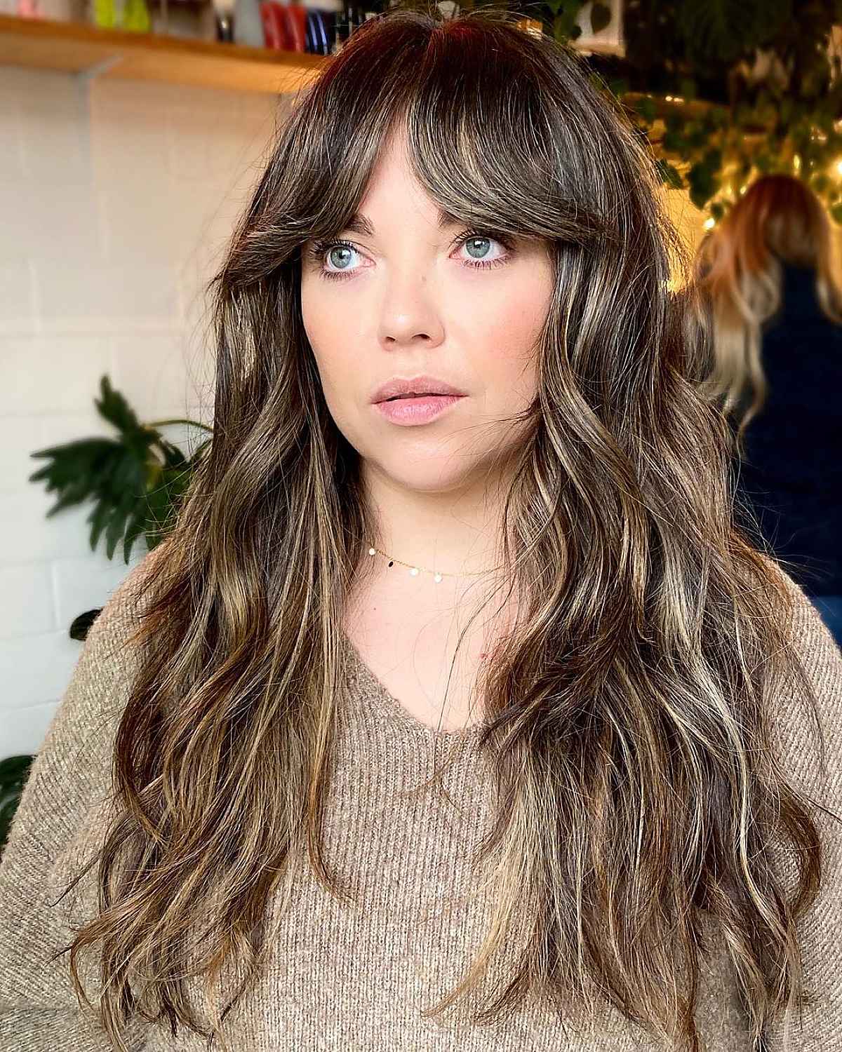 Cabelo comprido com franja de cortina:34 ideias elegantes e dicas de estilo 