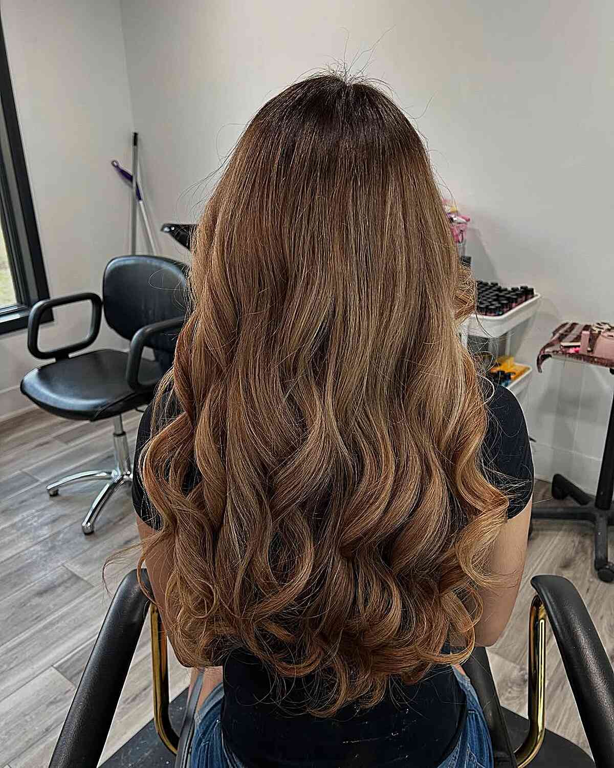 Estilos de cabello largo y grueso:más de 20 ideas para 2026 | Consejos de expertos