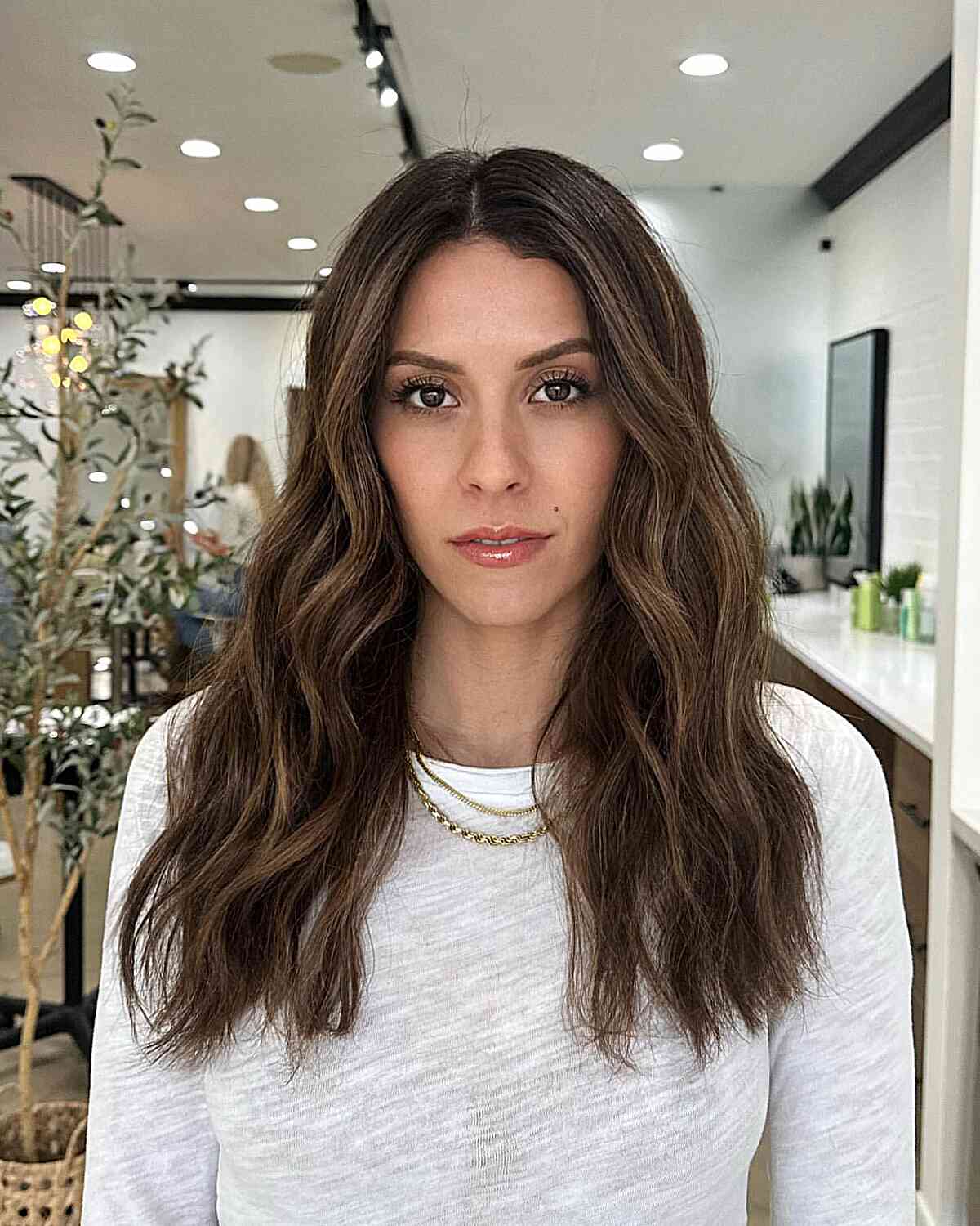 Idées de balayage marron chocolat :31 looks époustouflants et conseils de style