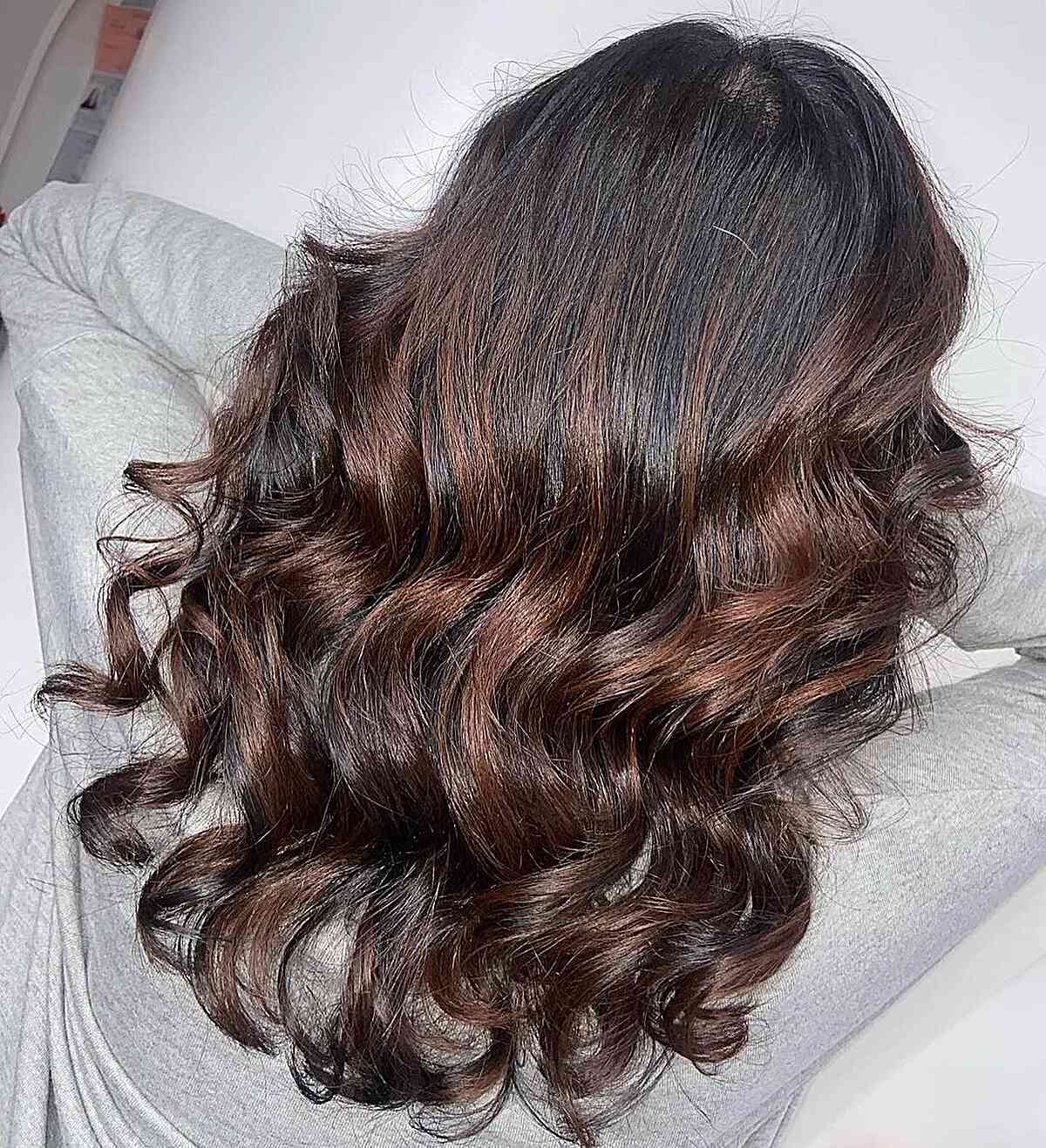 Idées de balayage marron chocolat :31 looks époustouflants et conseils de style