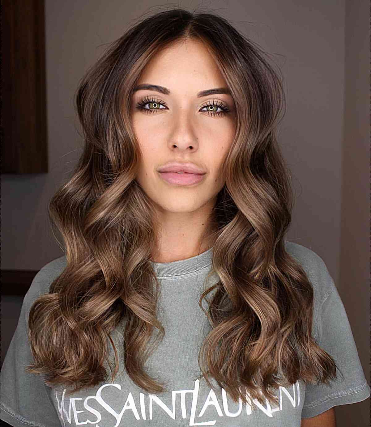 Idées de balayage marron chocolat :31 looks époustouflants et conseils de style