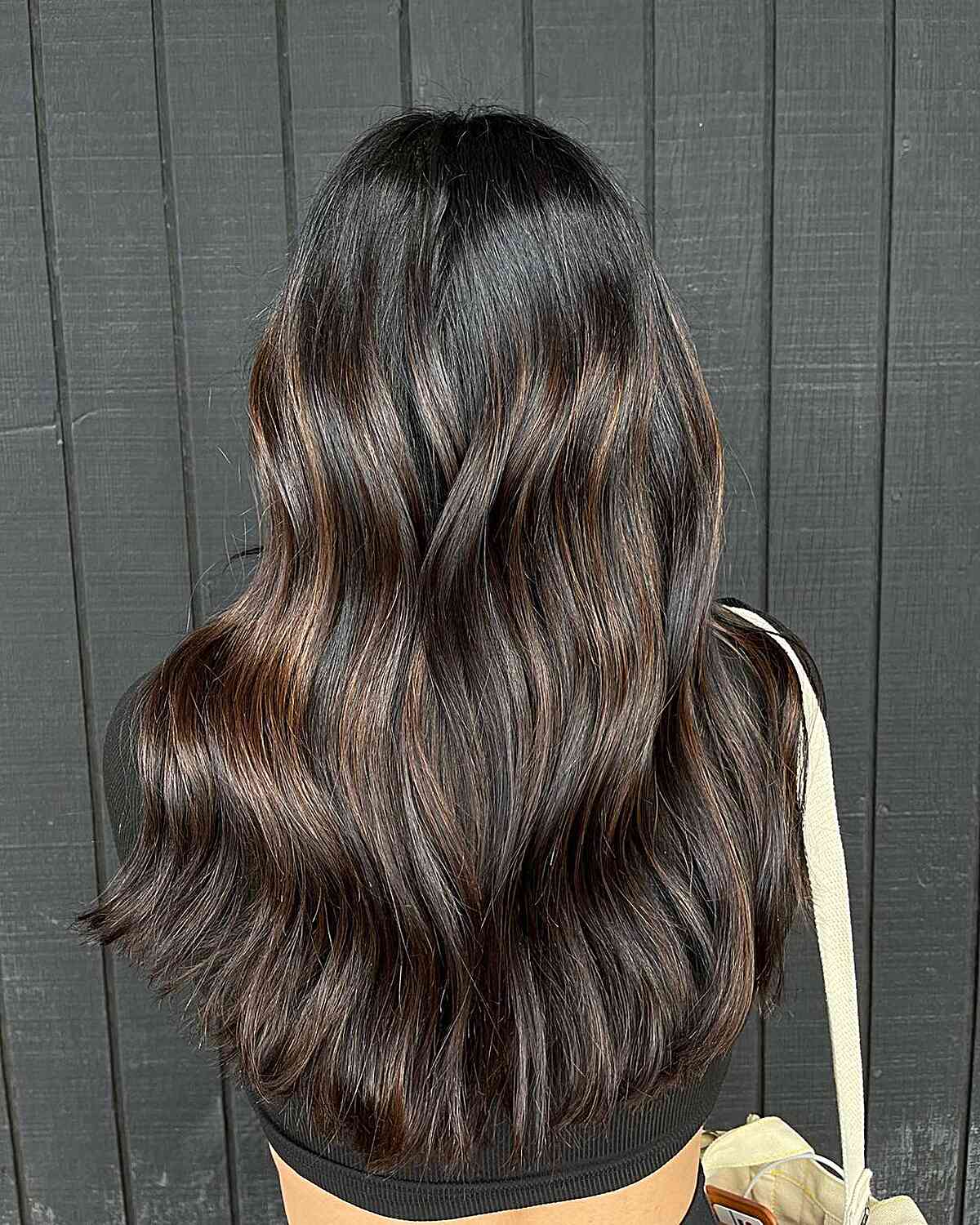 Idées de balayage marron chocolat :31 looks époustouflants et conseils de style