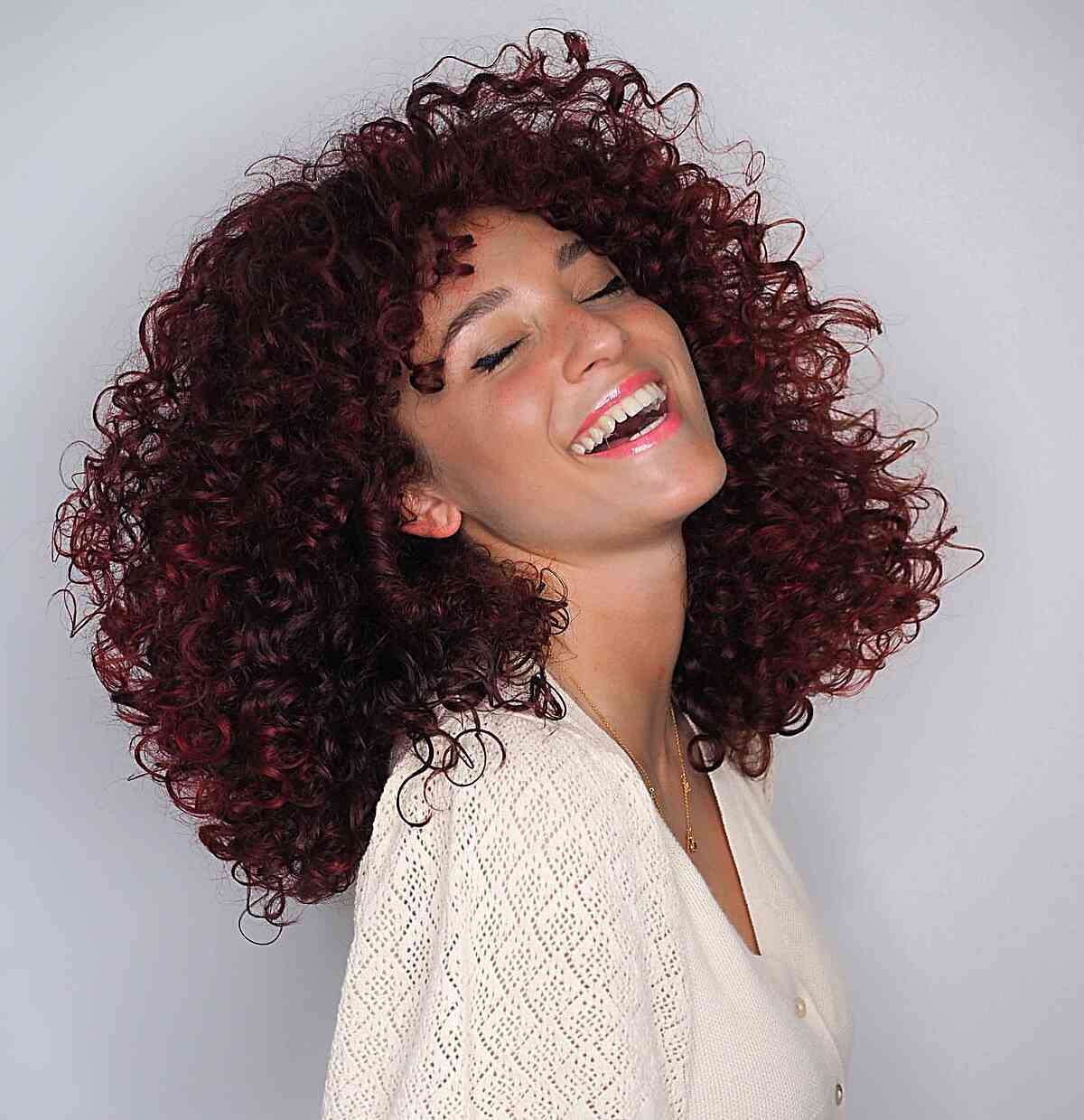 Couleur de cheveux Cherry Cola :29 exemples époustouflants et conseils de coiffure 
