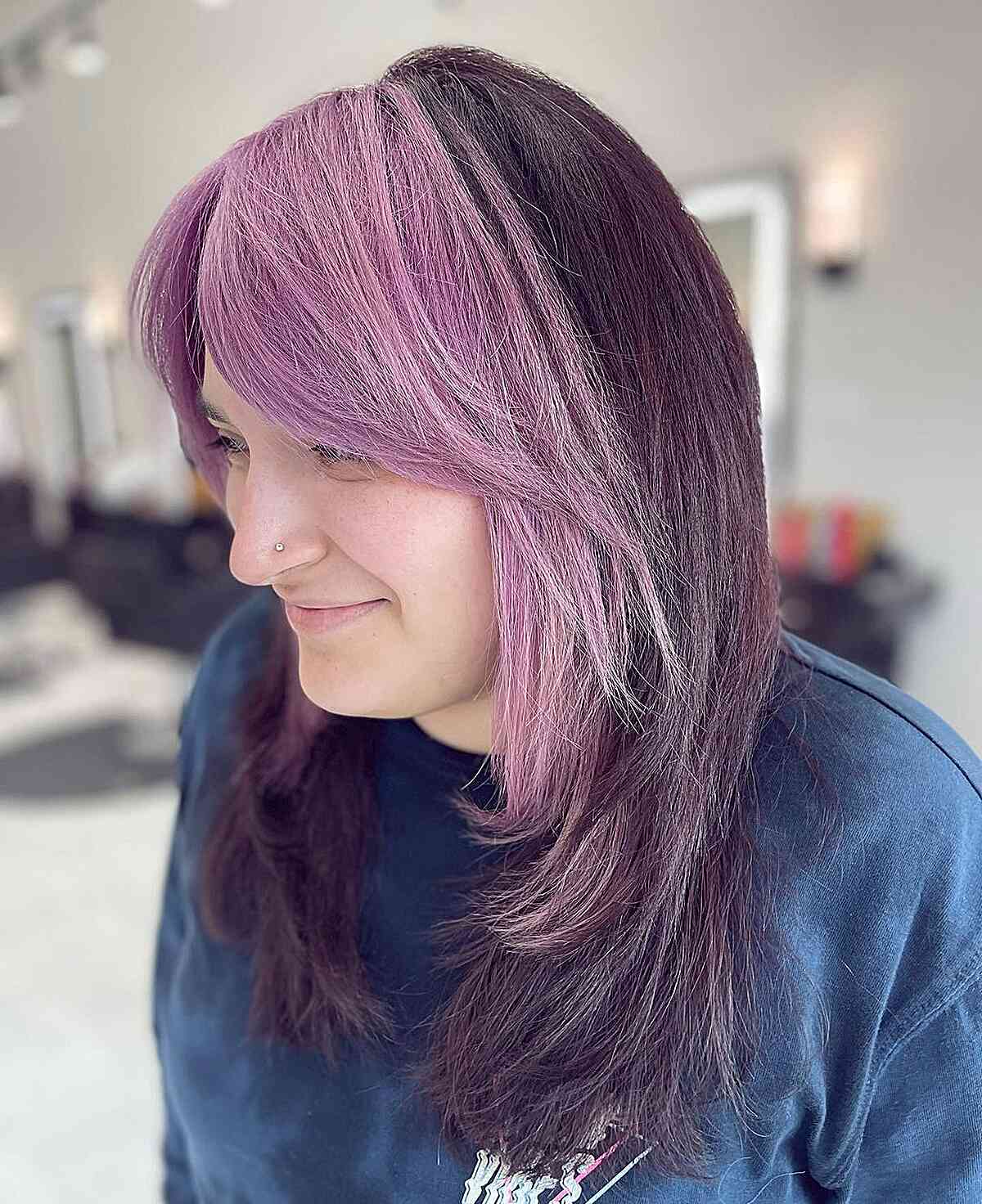 Couleur de cheveux violet minuit :tendances et styles pour 2026