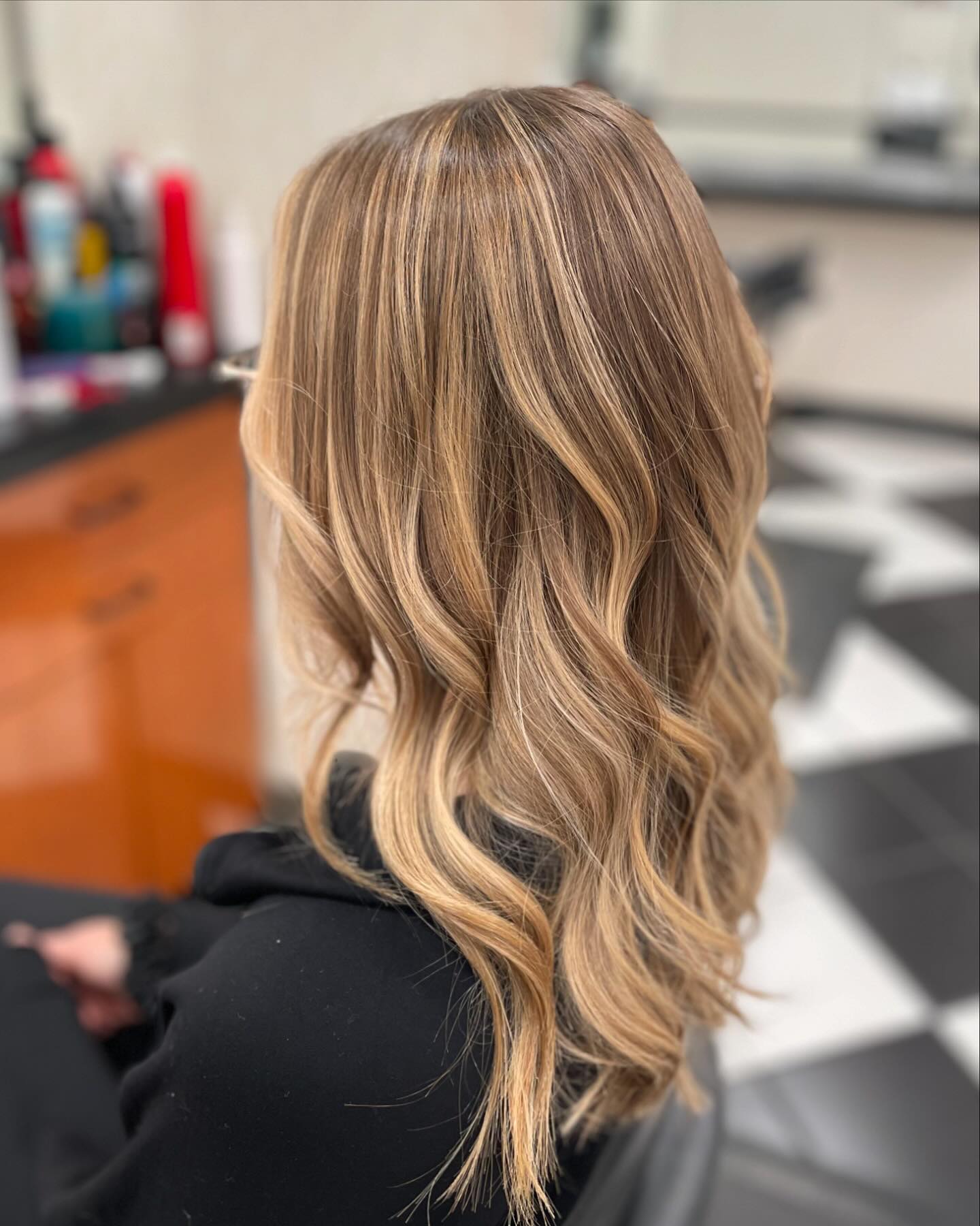 Balayage blond chaud :idées époustouflantes et conseils d experts pour 2024