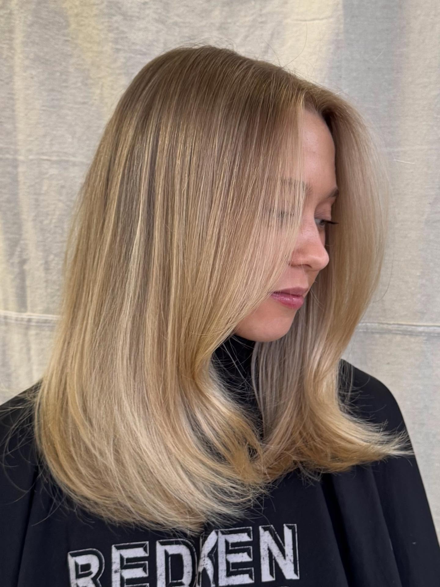 Balayage blond chaud :idées époustouflantes et conseils d experts pour 2024
