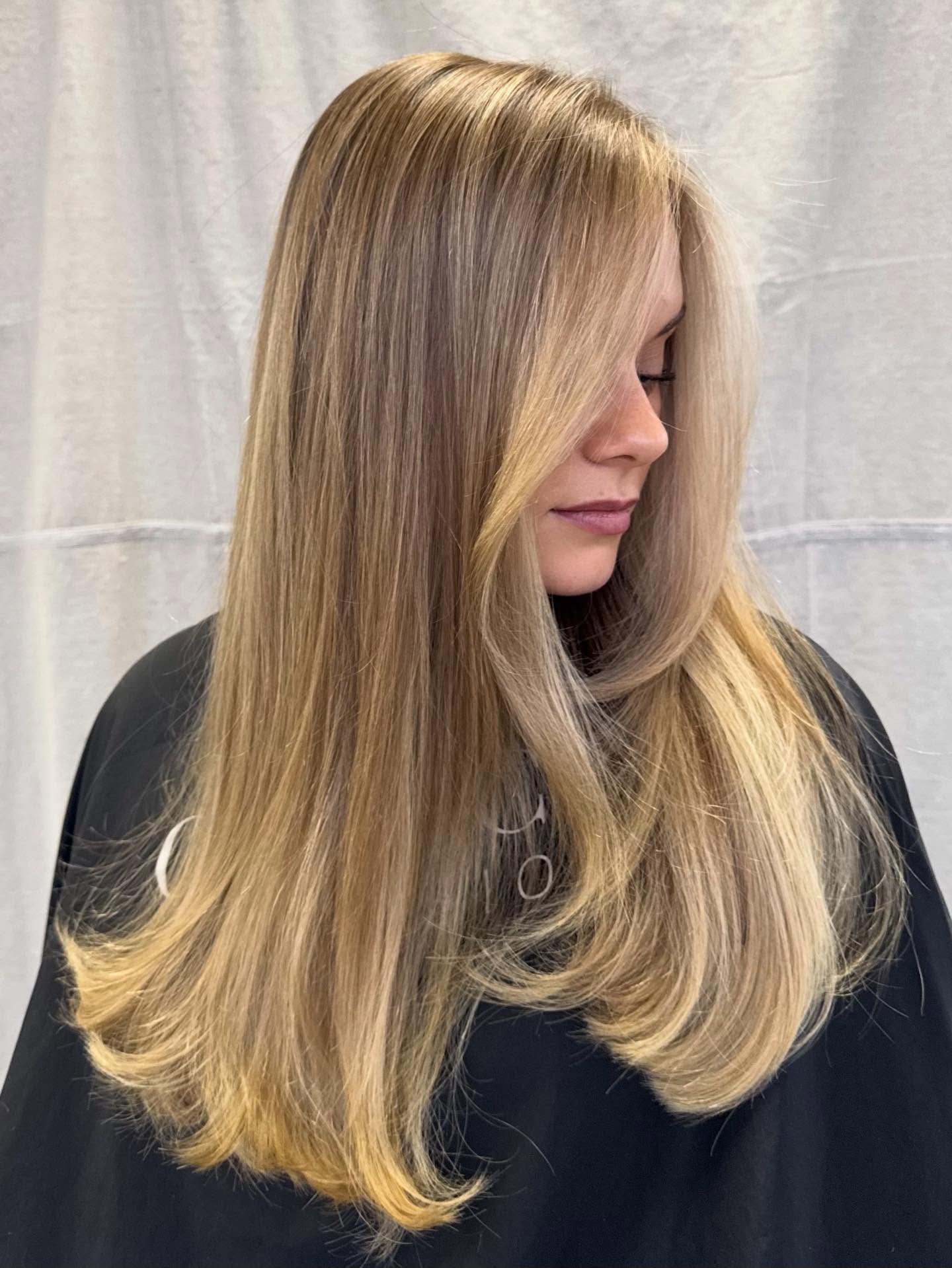 Balayage blond chaud :idées époustouflantes et conseils d experts pour 2024