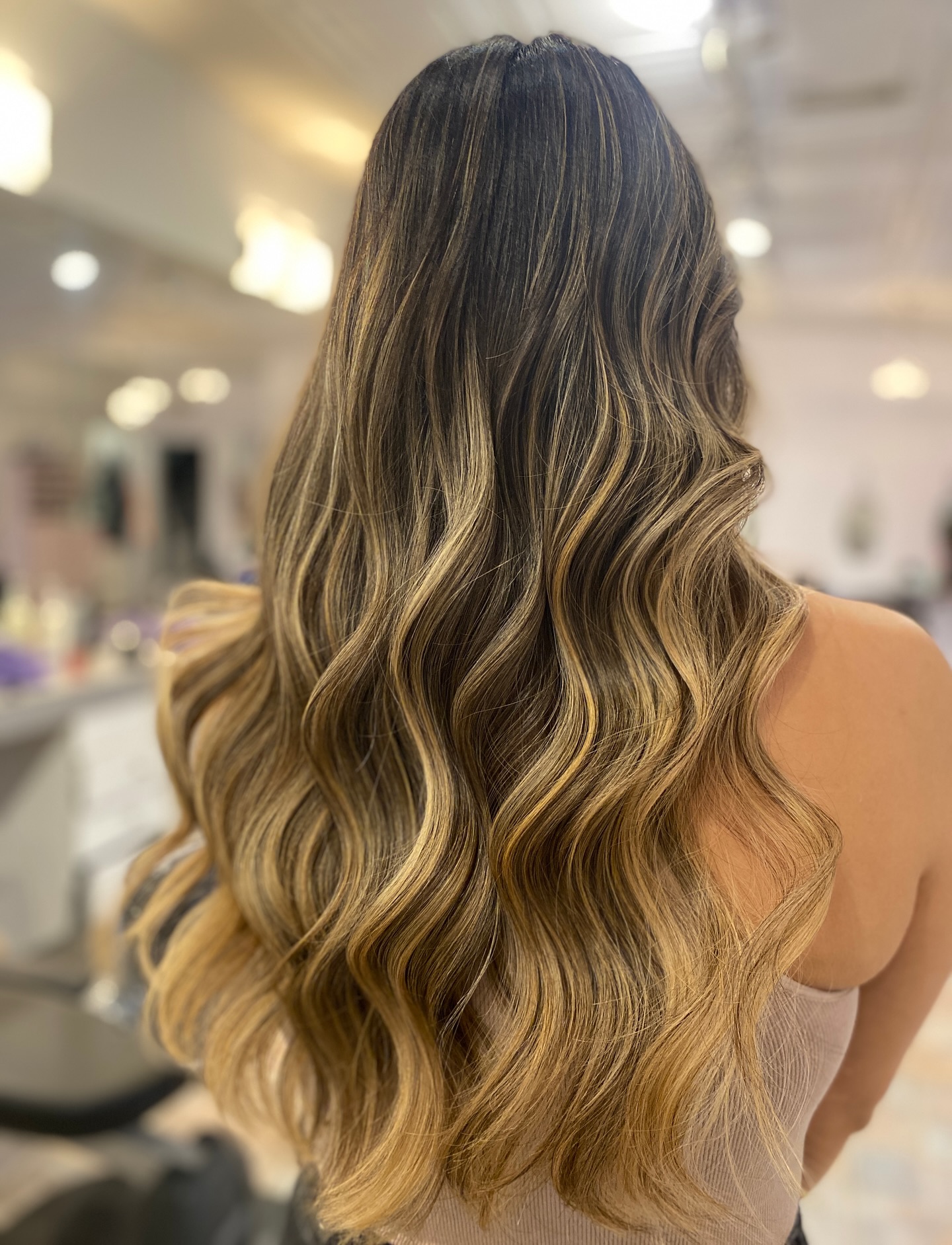 Balayage blond chaud :idées époustouflantes et conseils d experts pour 2024