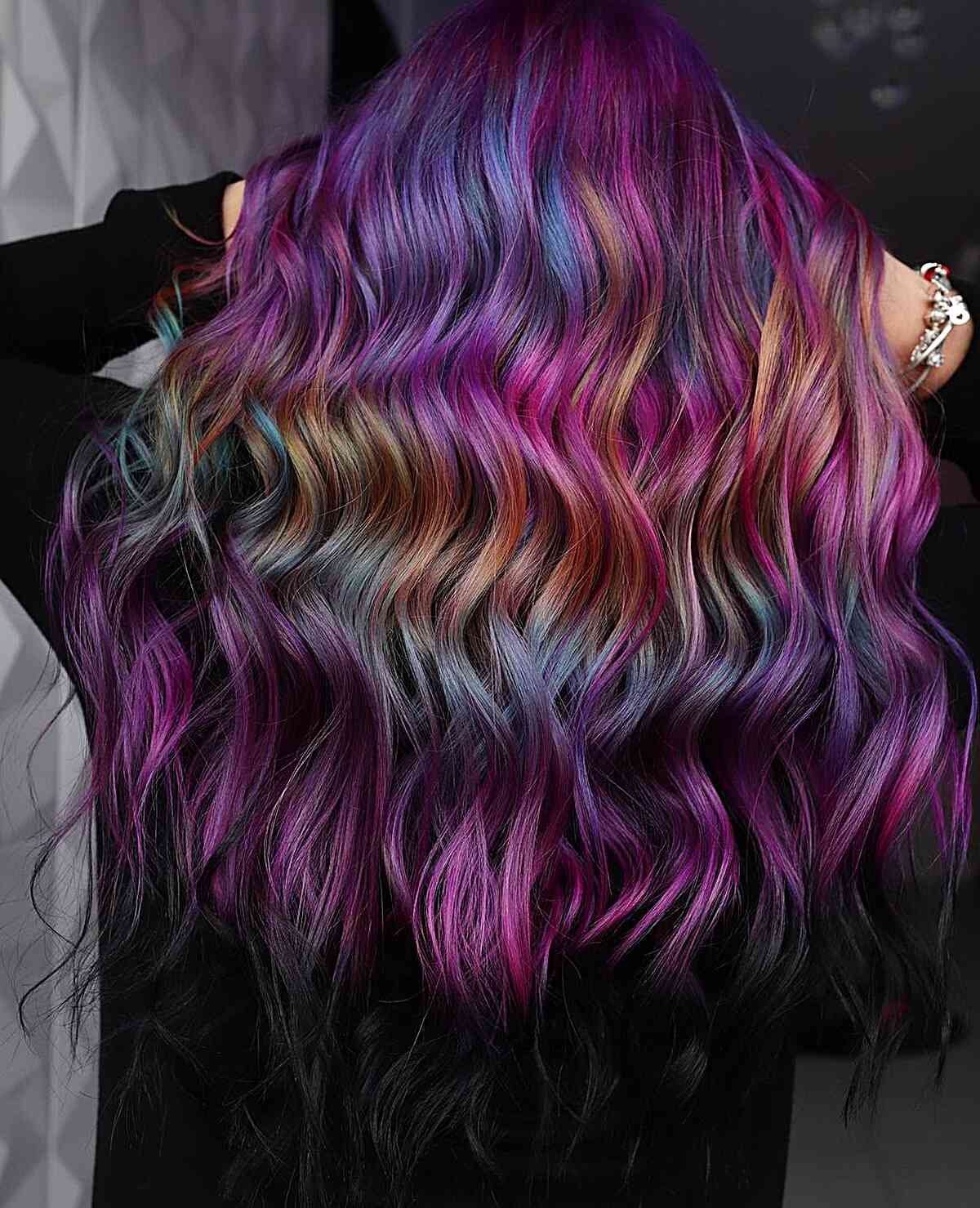 Ideen für holografische Haarfarben:Atemberaubende Stile und Techniken