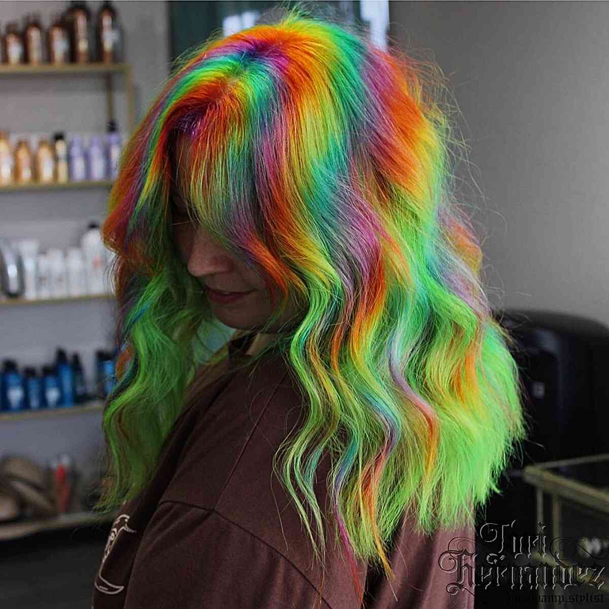 Ideen für holografische Haarfarben:Atemberaubende Stile und Techniken