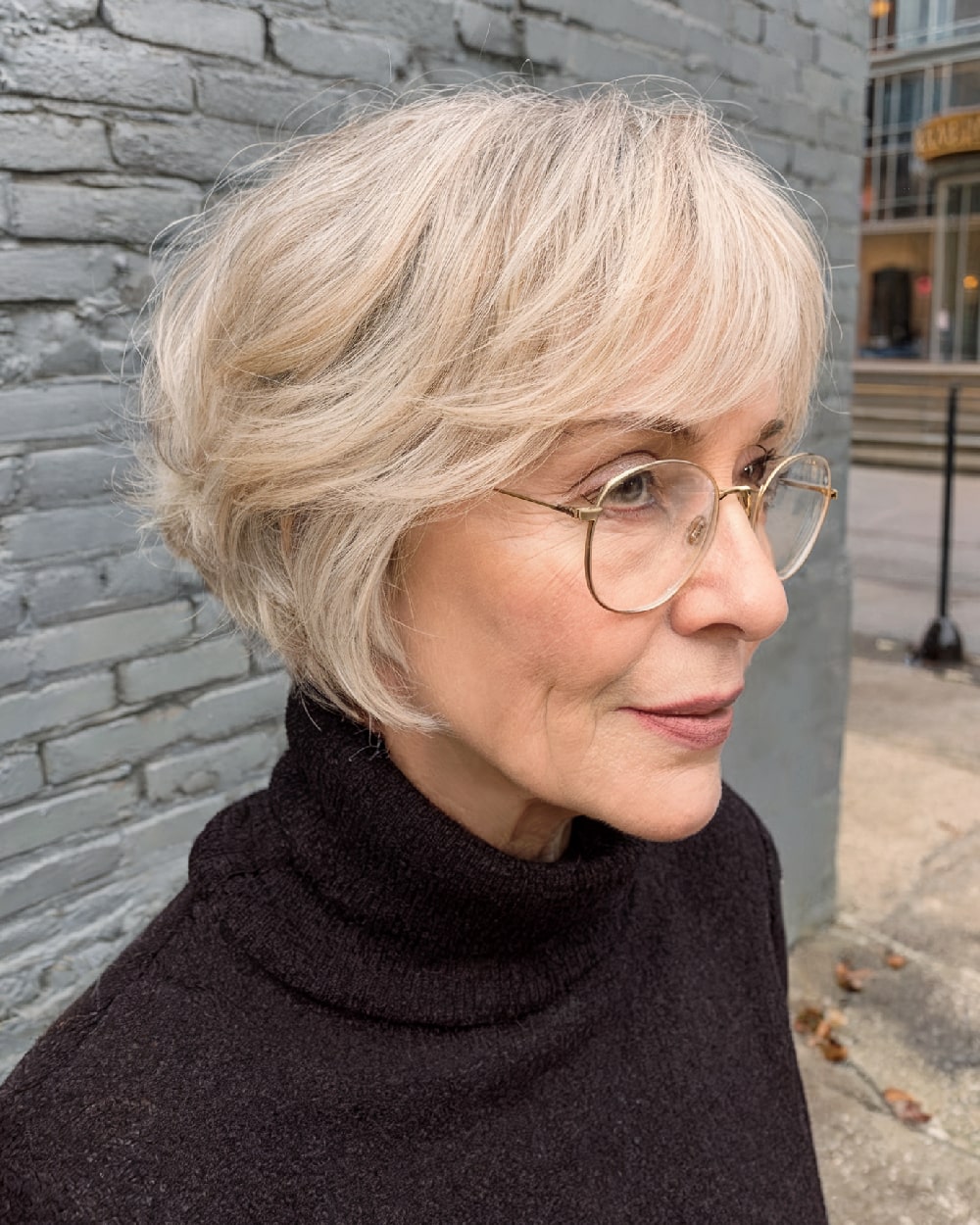 Meilleures couleurs de cheveux blonds pour les femmes de plus de 70 ans :améliorez votre éclat naturel