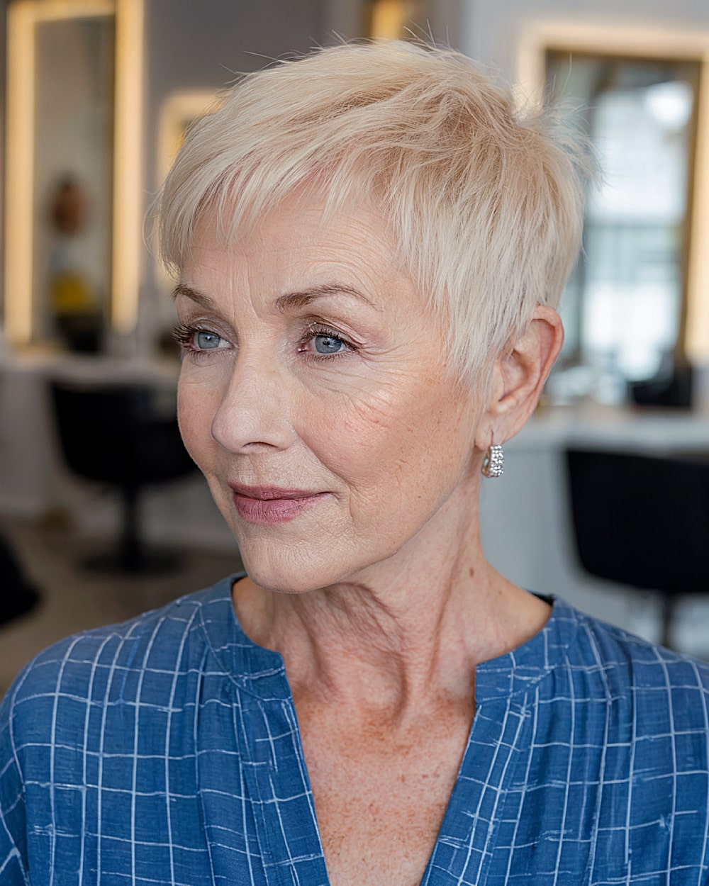 Meilleures couleurs de cheveux blonds pour les femmes de plus de 70 ans :améliorez votre éclat naturel