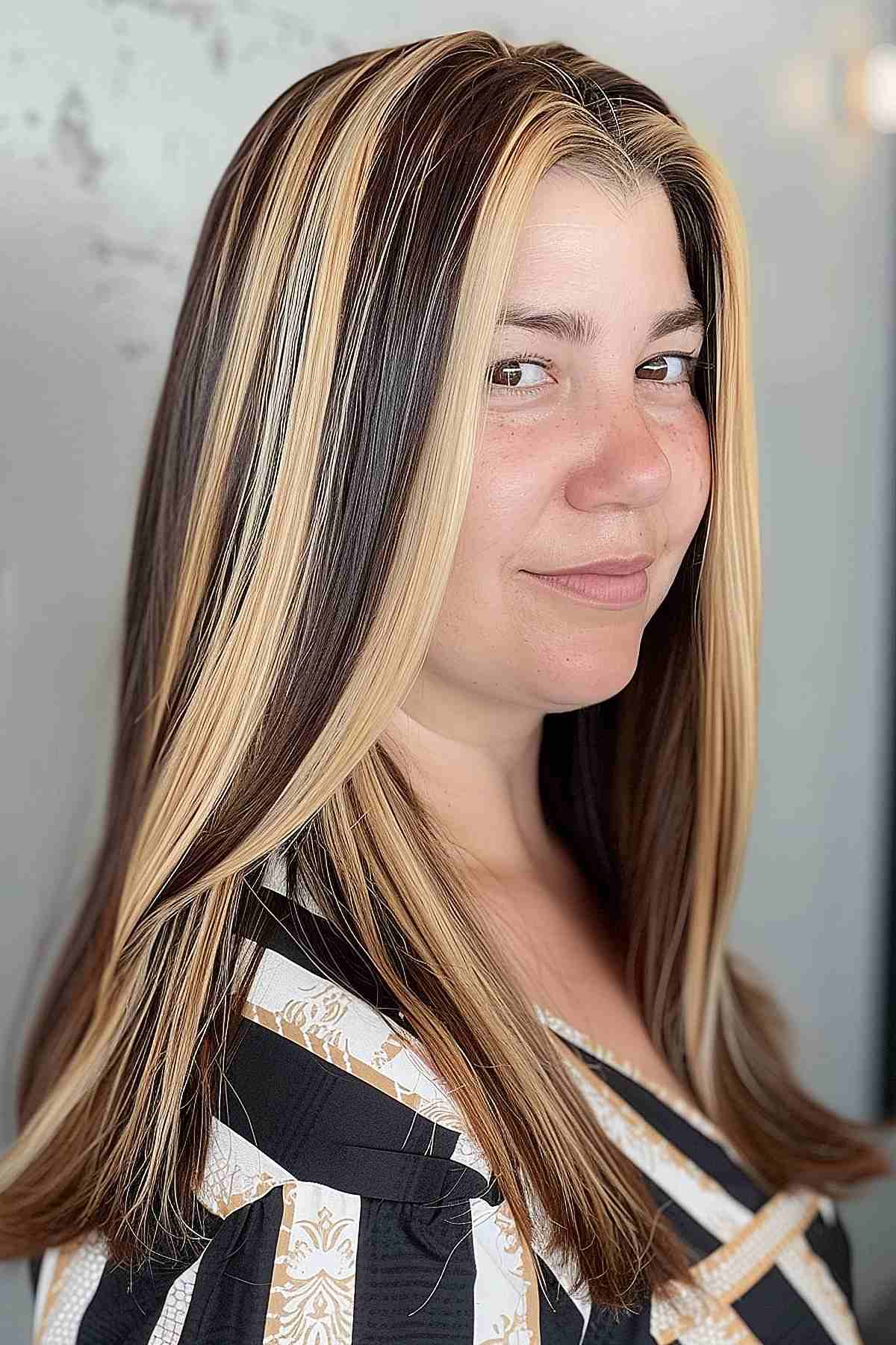 Mèches blondes épaisses : 20+ idées époustouflantes pour 2026