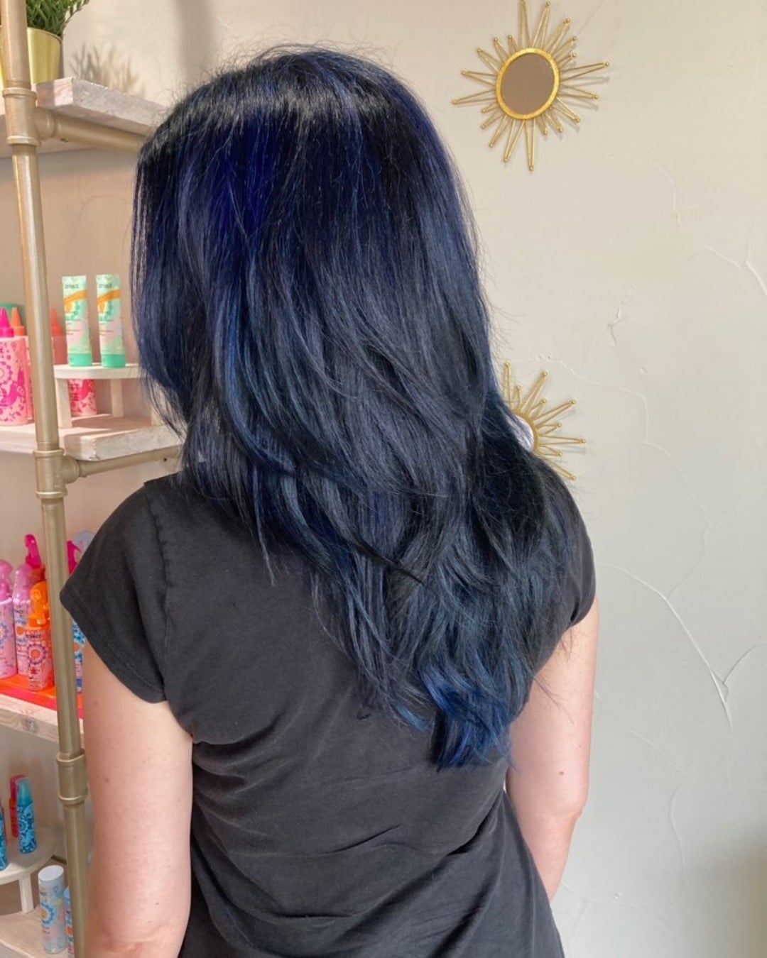 Idées de couleur de cheveux bleu marine :nuances, teint et conseils de pré-éclaircissement