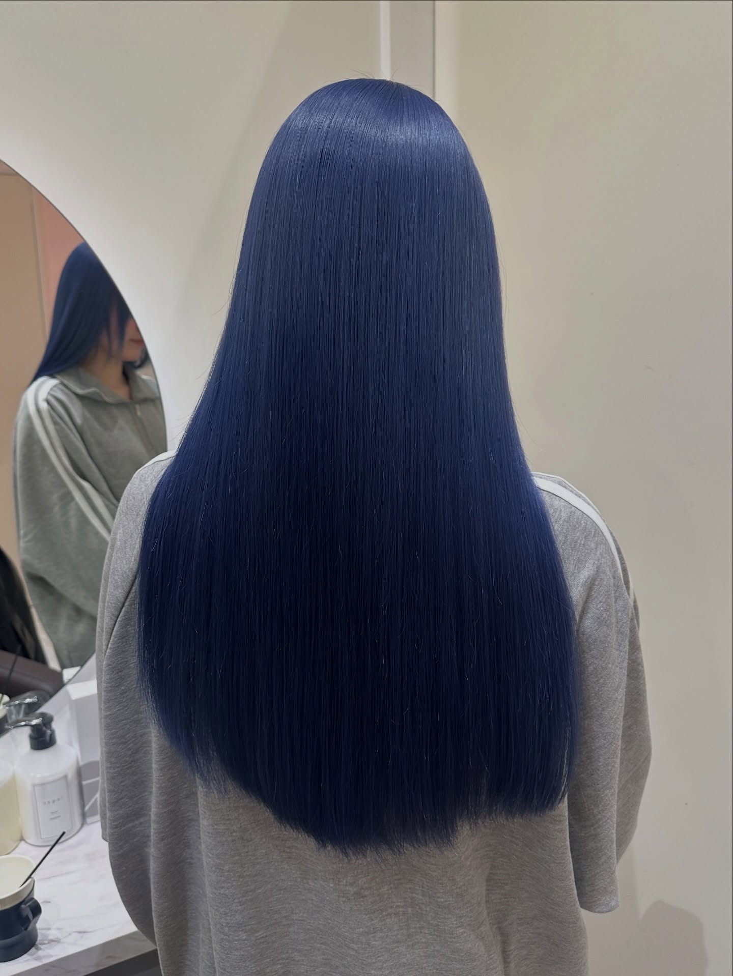 Idées de couleur de cheveux bleu marine :nuances, teint et conseils de pré-éclaircissement