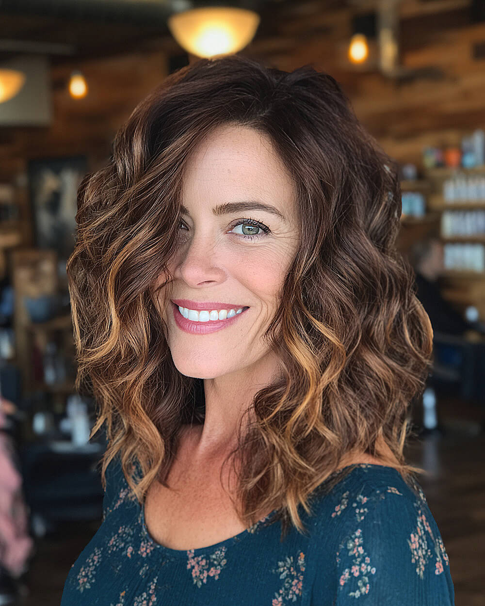 Beste Balayage-Haarfarben für Frauen über 40:Expertenrat und Trends 