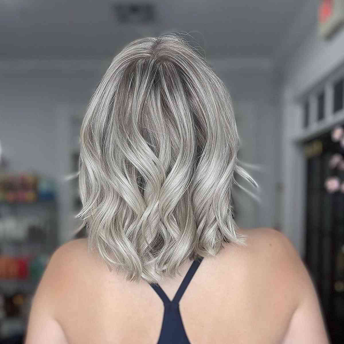 Platinblond Balayage:22 atemberaubende Ideen und Pflegetipps