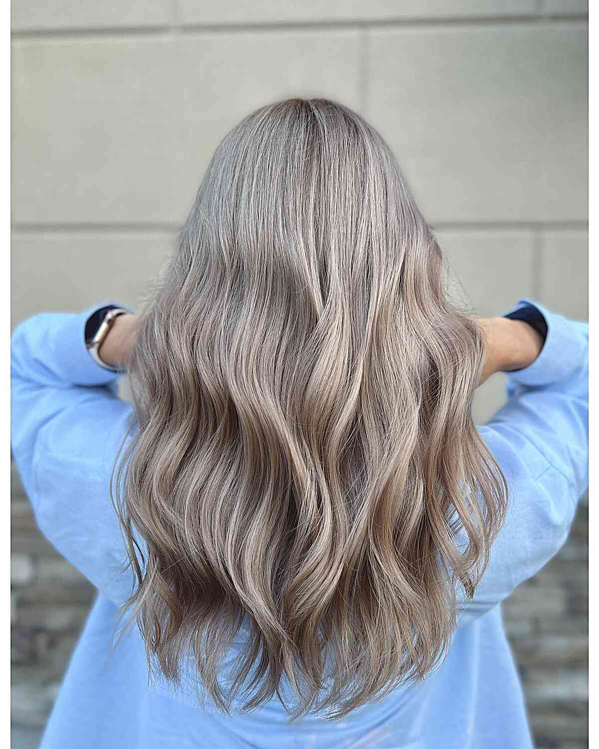 Idées de coloration capillaire au thé au lait :superbes nuances et conseils de coiffure