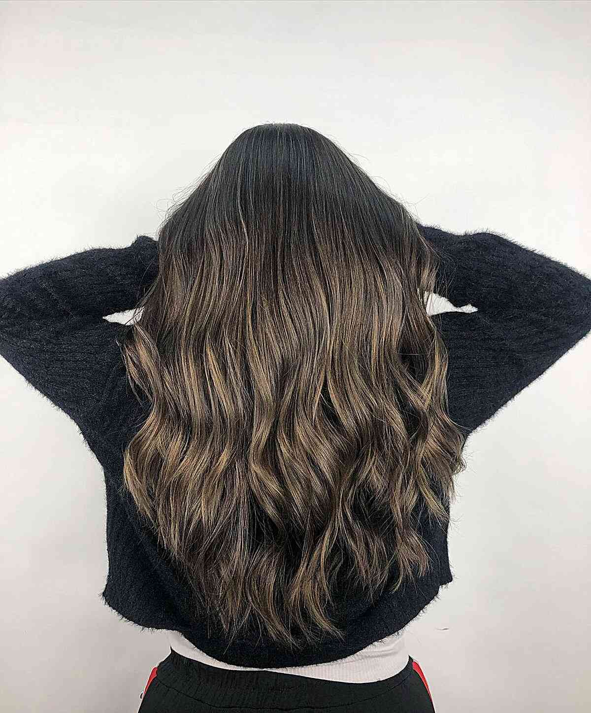 Idées de balayage brun cendré :35 looks et inspiration époustouflants 