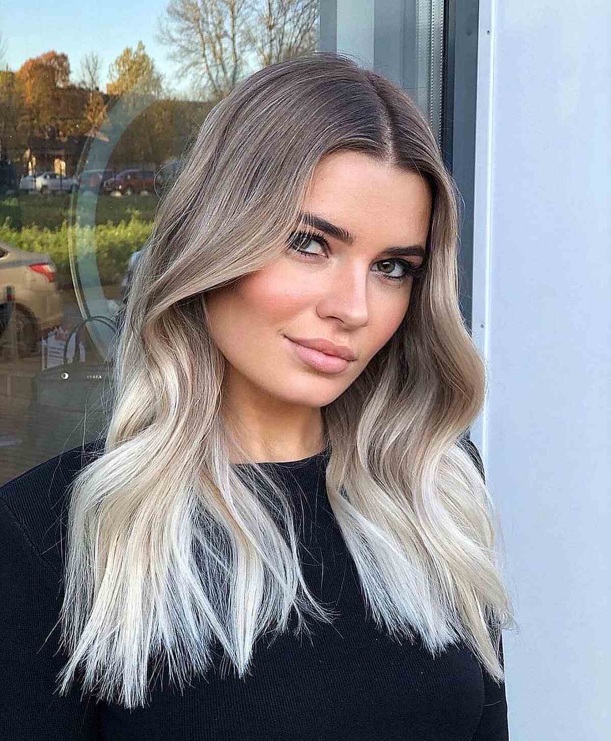 Couleurs de cheveux blonds Dishwater :nuances et conseils pour une correspondance parfaite