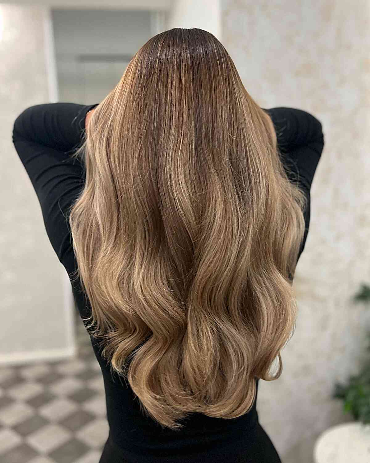 Couleurs de cheveux blonds Dishwater :nuances et conseils pour une correspondance parfaite