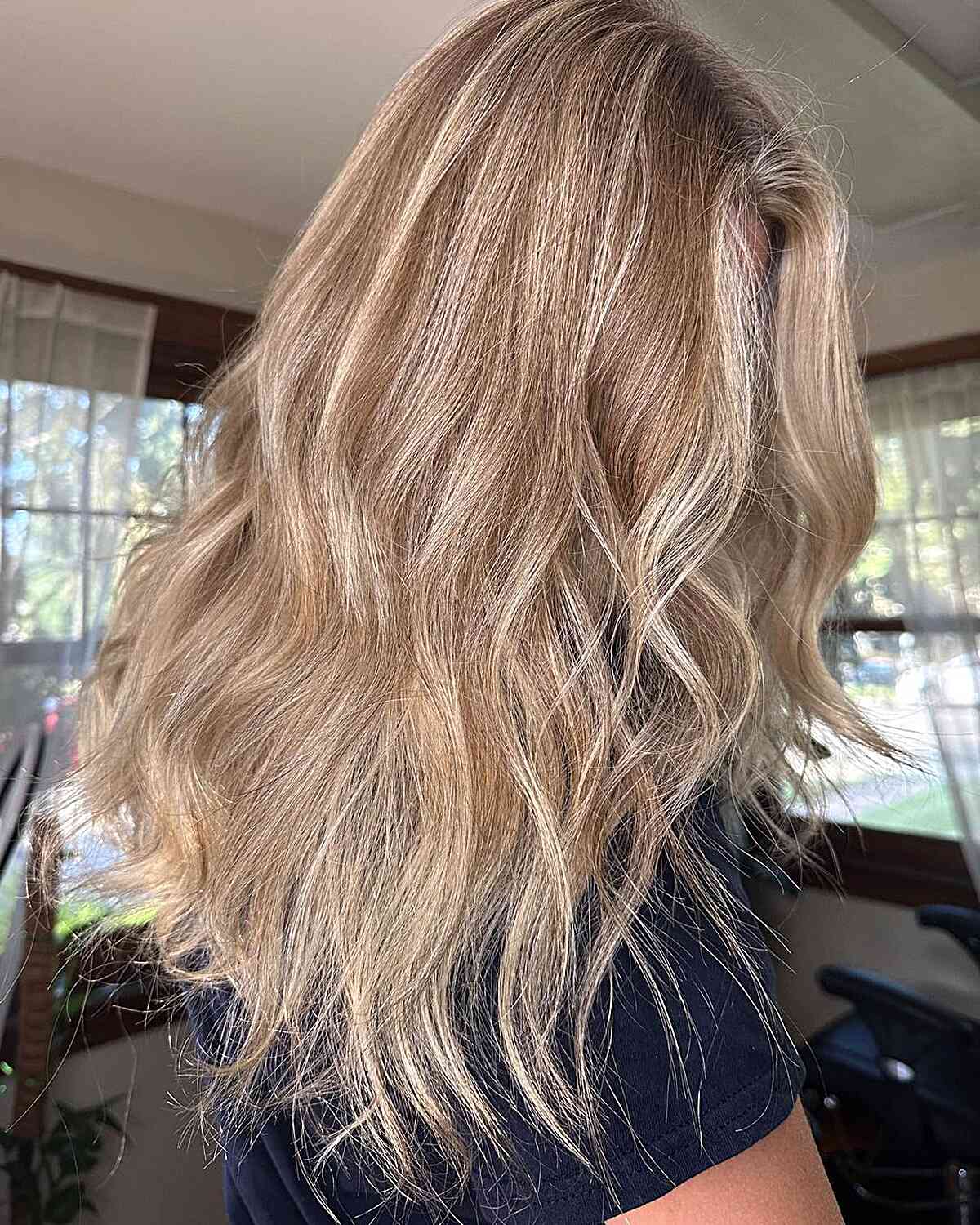 Couleurs de cheveux blonds Dishwater :nuances et conseils pour une correspondance parfaite