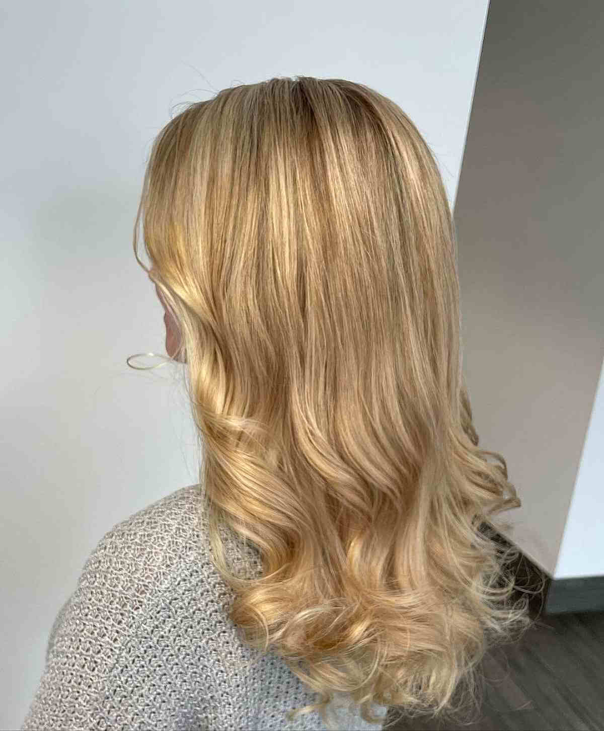 26 superbes couleurs de cheveux blonds chauds pour 2024 | Tendances en matière de couleur de cheveux