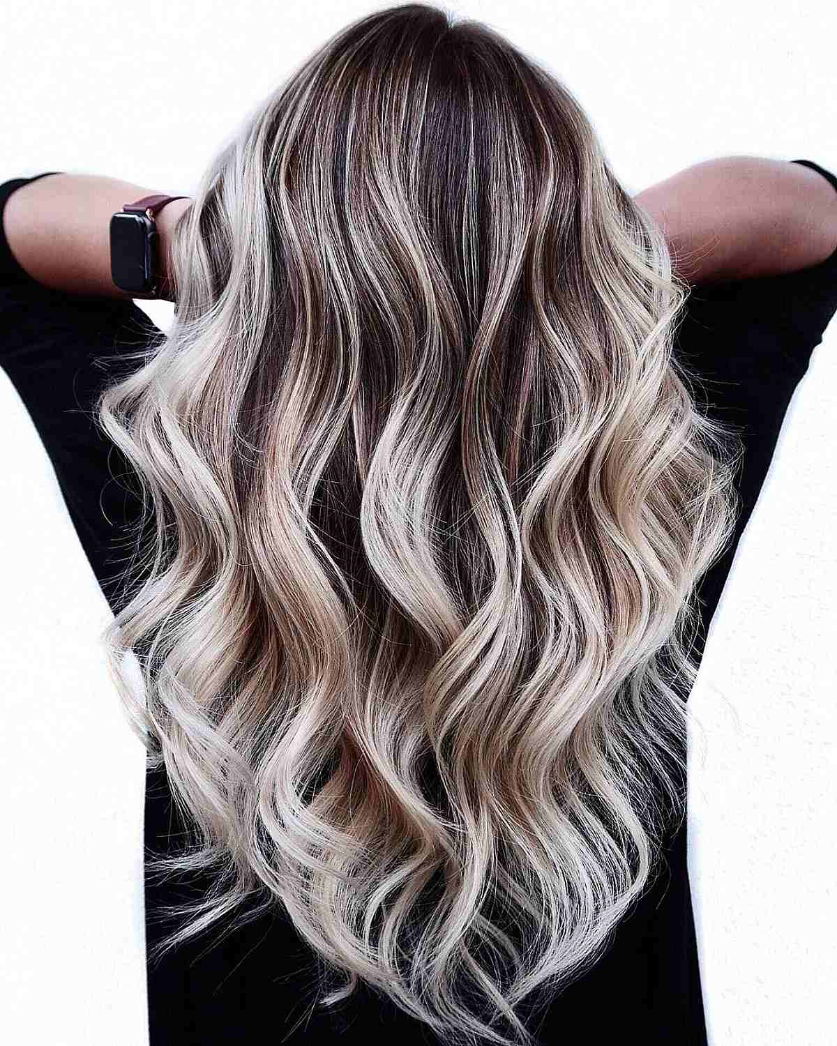 Balayage blond sur cheveux châtain foncé : 20+ transformations époustouflantes 