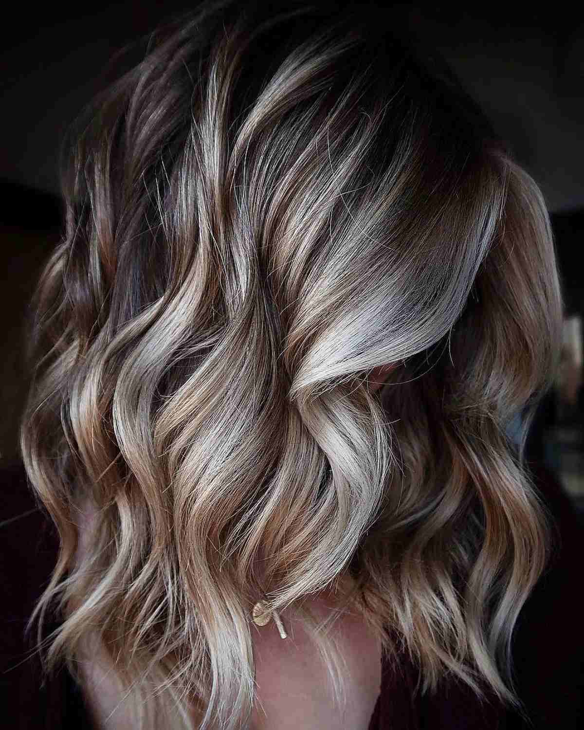 Balayage blond sur cheveux châtain foncé : 20+ transformations époustouflantes 