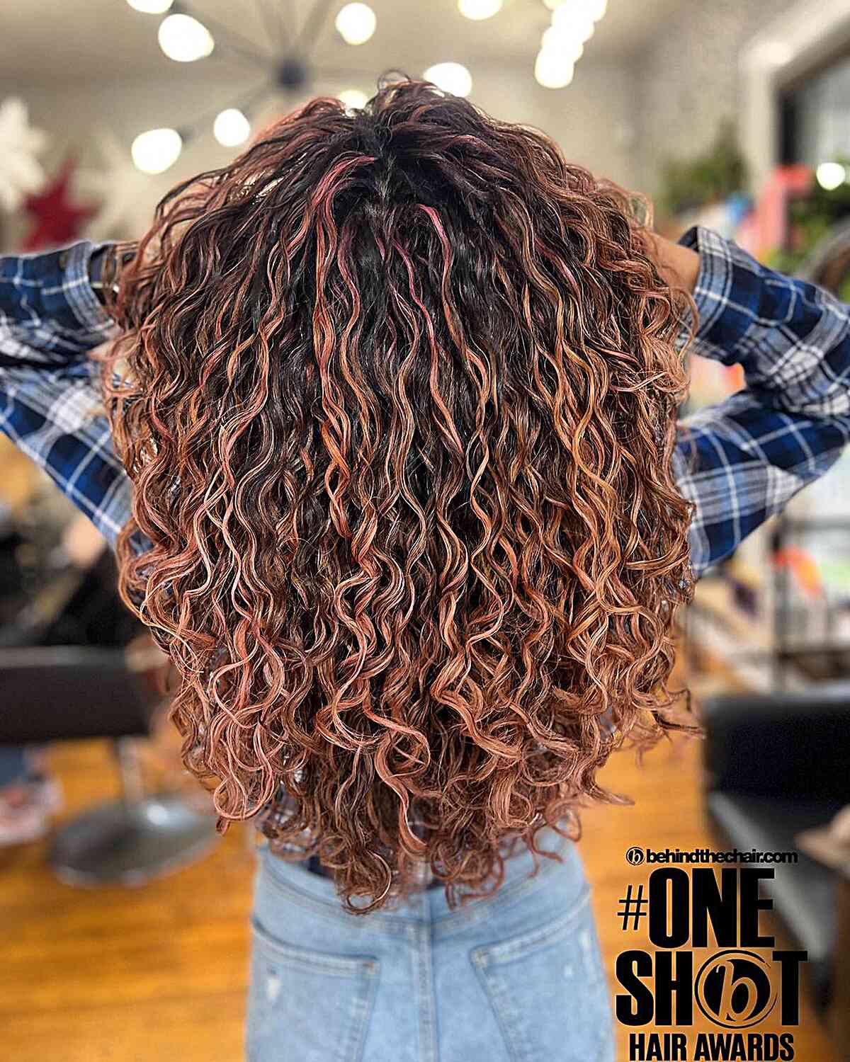 Balayage pour cheveux bouclés :guide et conseils du professionnel