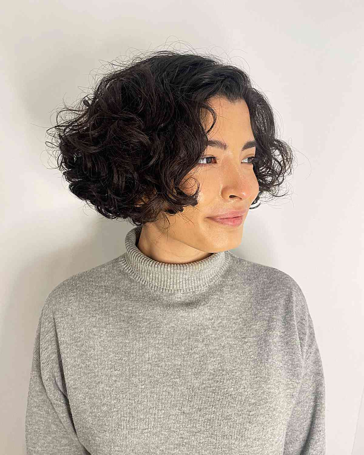 Bob bouclé à la mâchoire :50 looks époustouflants et conseils de style 