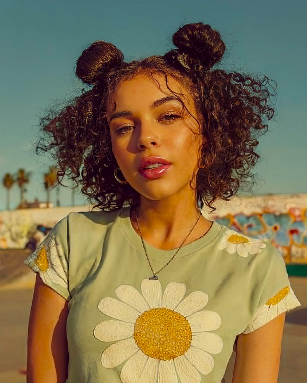 Styles de cheveux bouclés sans effort : 21+ idées pour 2026 