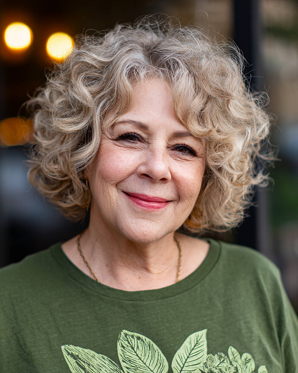 Meilleurs styles de Bob bouclés pour les femmes de plus de 50 ans en 2026
