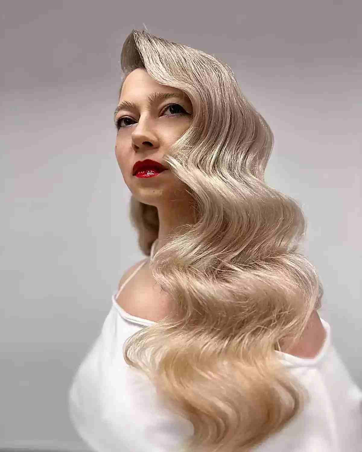 Hollywood Waves :28 styles époustouflants pour les occasions spéciales