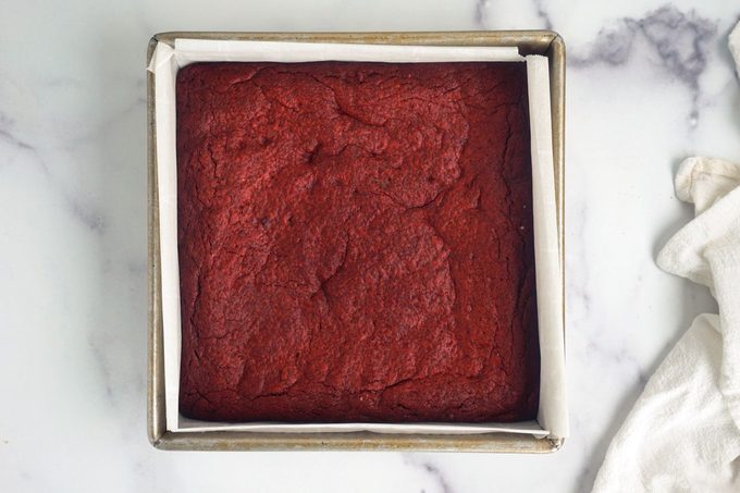 Fudgy Red Velvet Brownies mit Frischkäse-Zuckerguss:Einfaches Rezept 