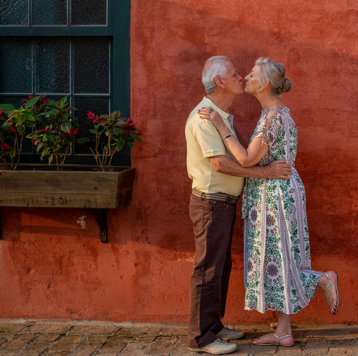 Amor desconhecido:histórias comoventes de casais tranquilos e duradouros 