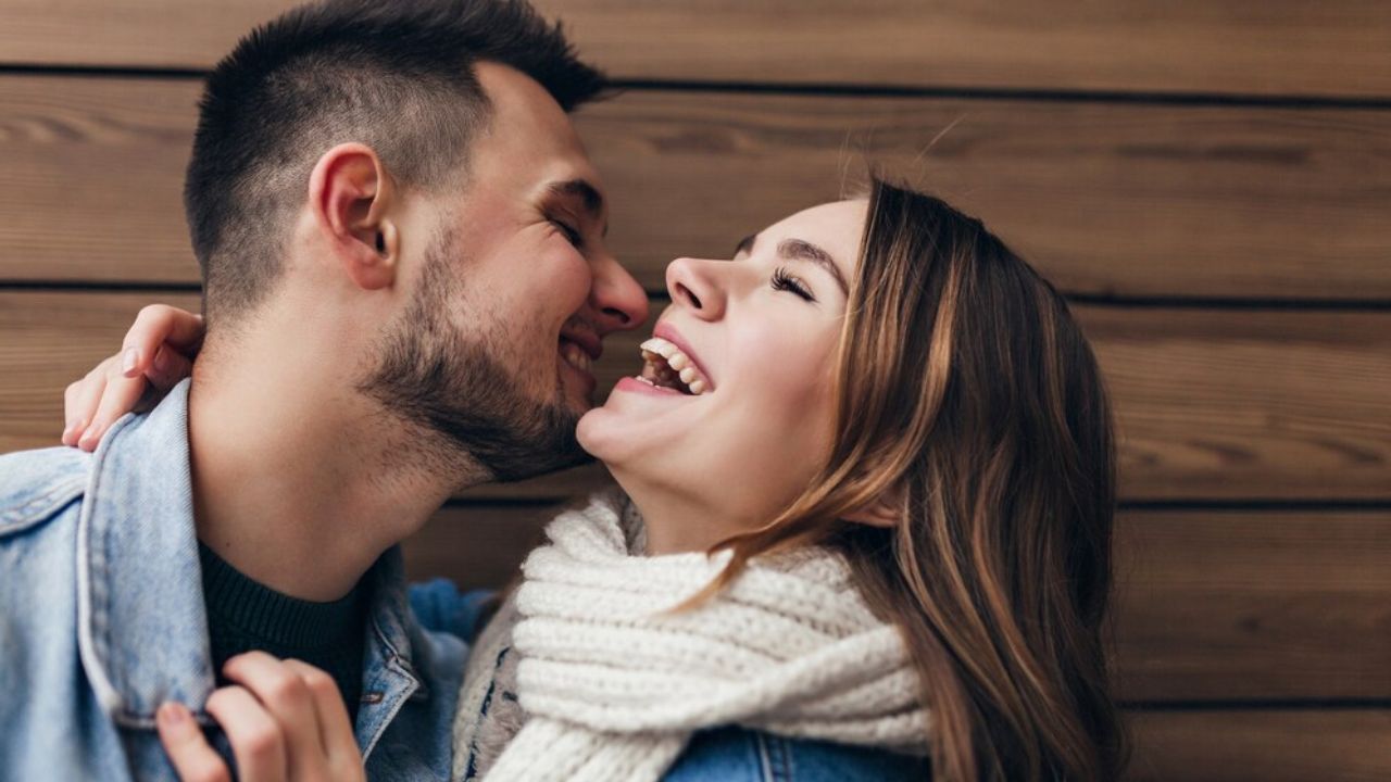 180 blagues drôles pour charmer votre béguin et établir une connexion 