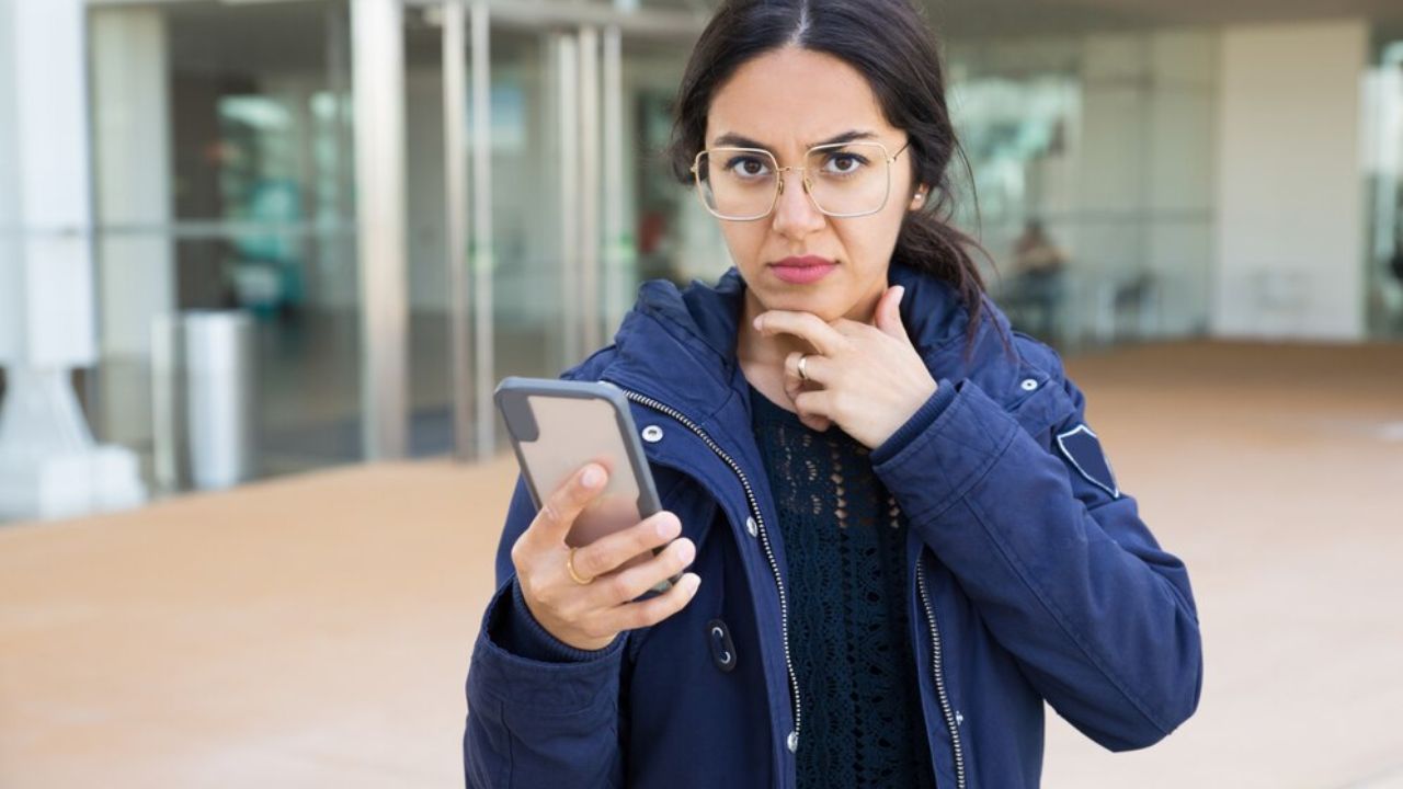 Comprendre pourquoi votre ex envoie des SMS :20 raisons possibles 