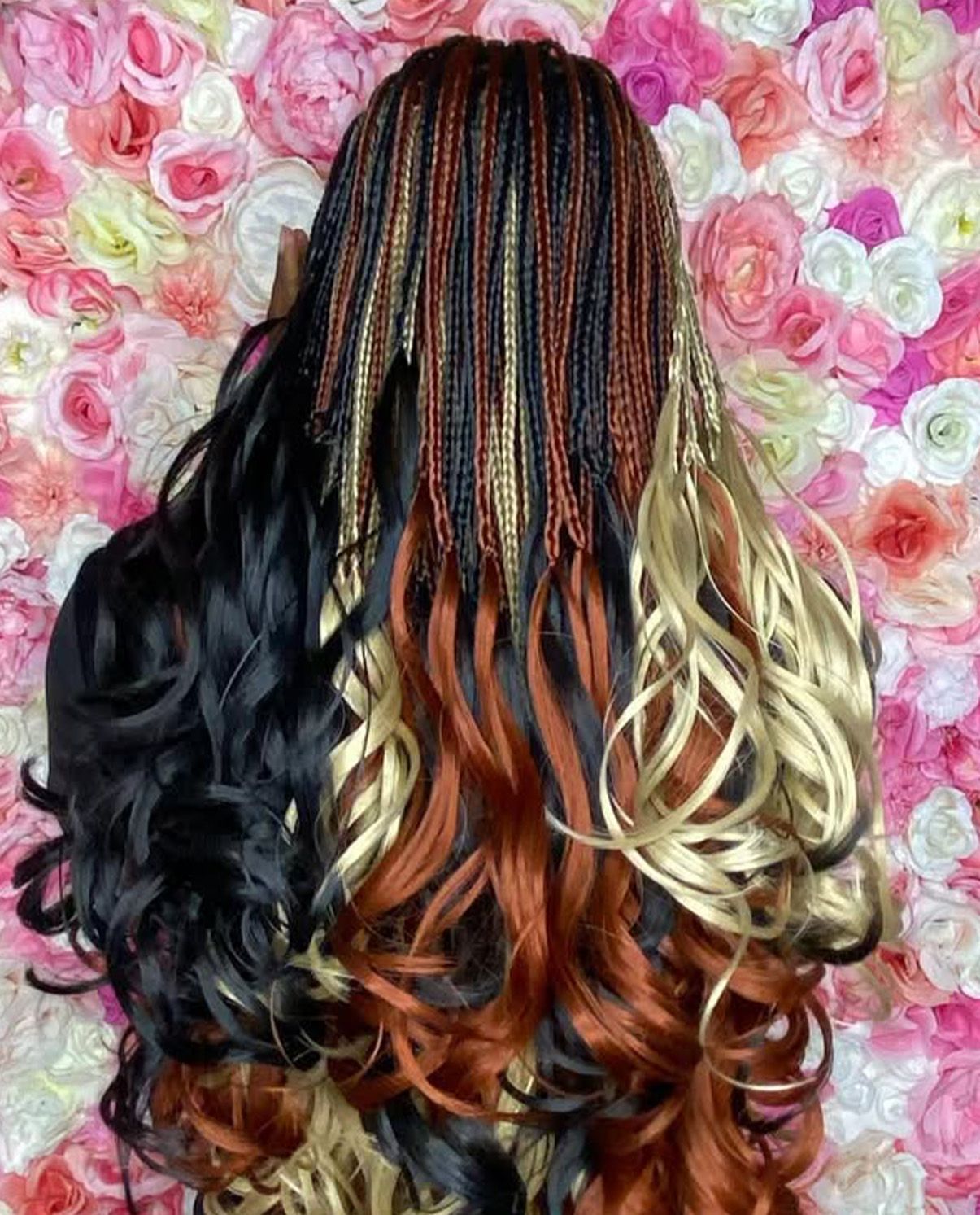 Calico Hair :la tendance des couleurs audacieuses qui envahit l’été 2024 