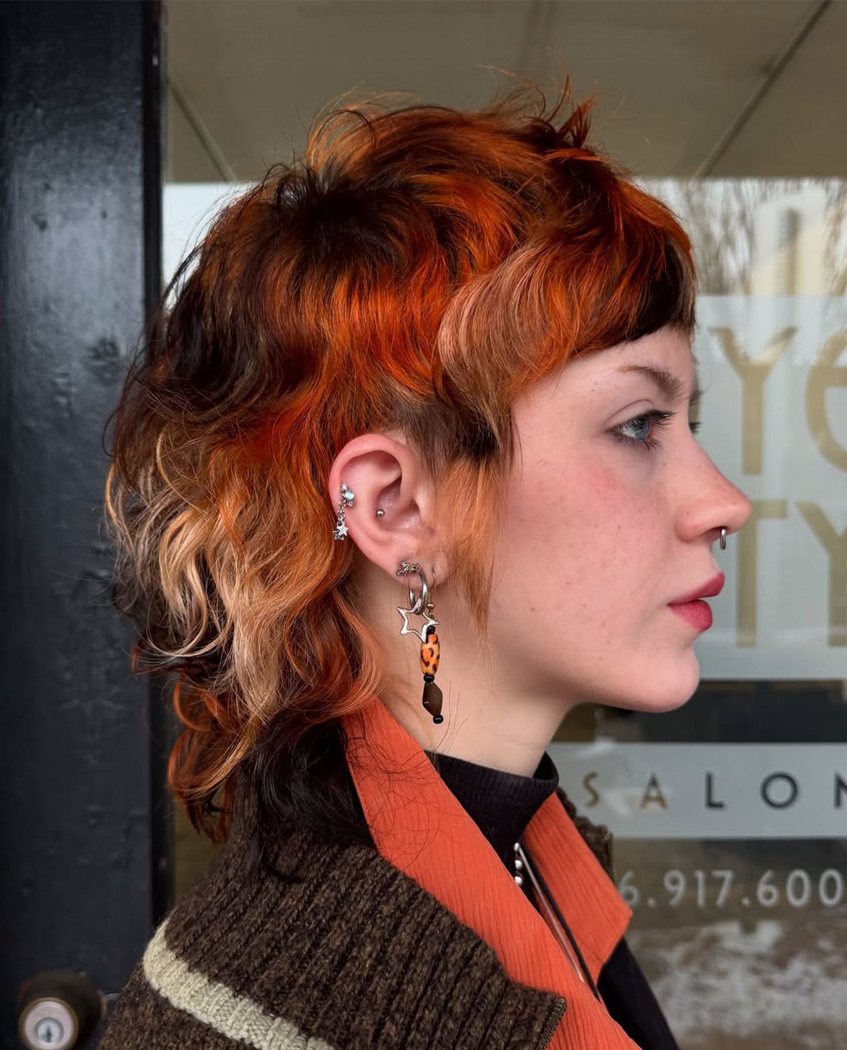Calico Hair :la tendance des couleurs audacieuses qui envahit l’été 2024 