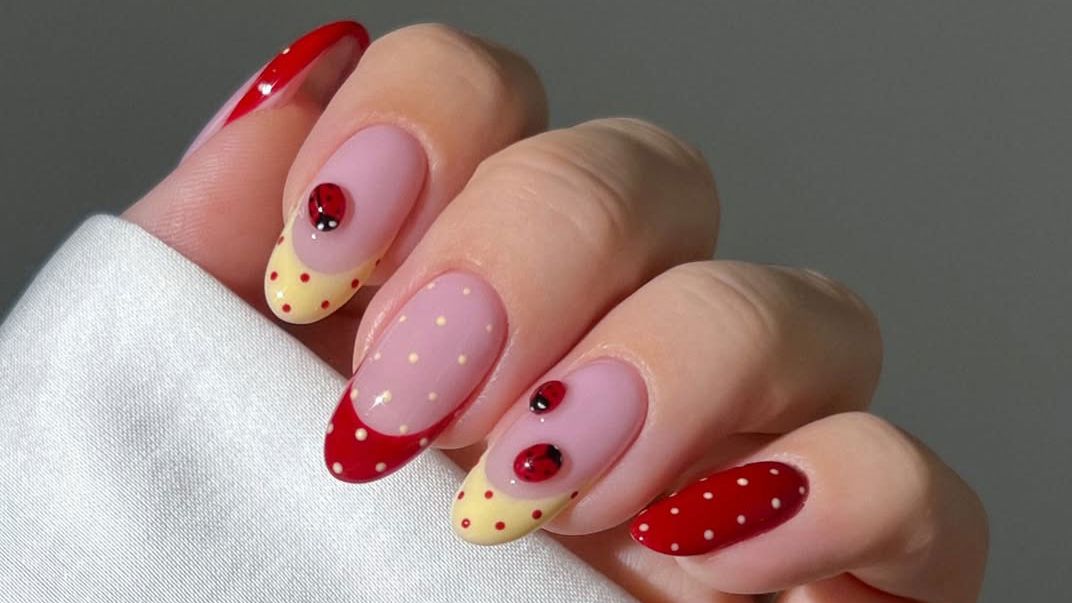 Tendências de designs de unhas para o verão de 2026:looks ousados e divertidos 
