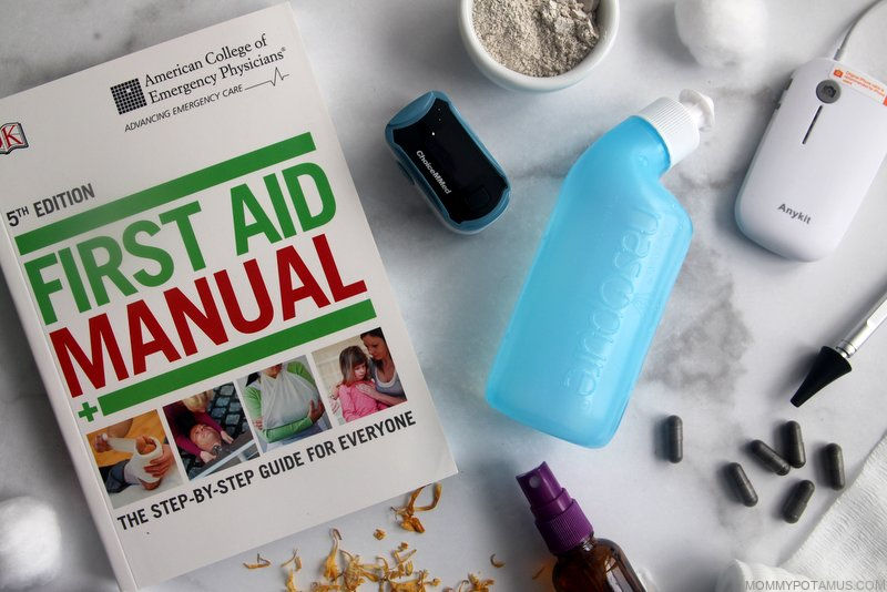 Trousse de premiers soins essentielle à domicile et remèdes naturels pour les familles 