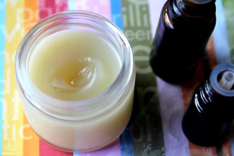 Receita DIY totalmente natural para vaporização e óleos essenciais seguros para crianças 