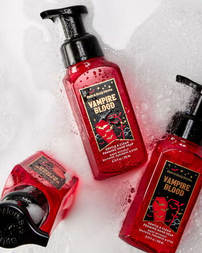 Bath &Body Works presenterar Halloween-kollektionen 2026 – 60 dofter, nya och klassiska, nu på rea